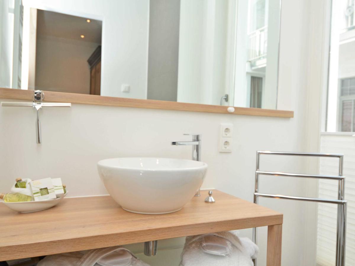 Villa "Johanna" Sellin - Wg13 Mit Kamin Und Zwei Balkonen Exterior foto